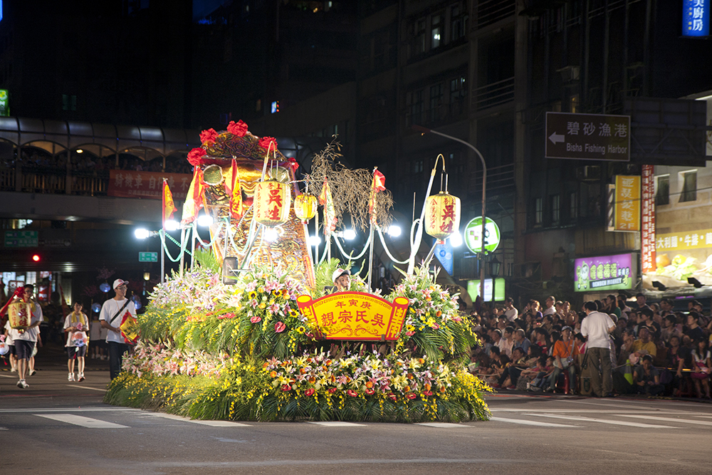 Illuminate float on the streets of Keelung
