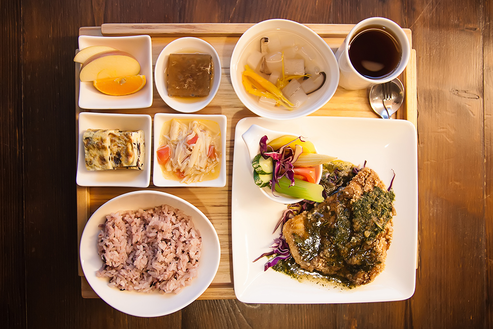 Set meal a A Zhi Bao Handicrafts restaurant