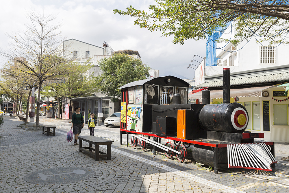 Mock train in Golden Triangle Shopping District