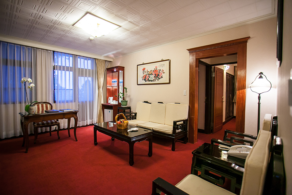 Suite where foreign dignitaries would relax in the past