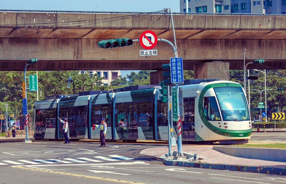 Train of the modern Light Rail system