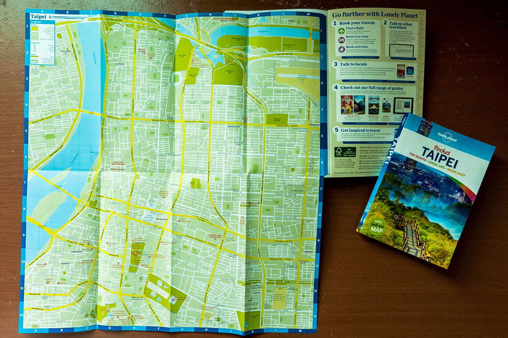 Fold out map in LP Taiwan and Pocket Taipei