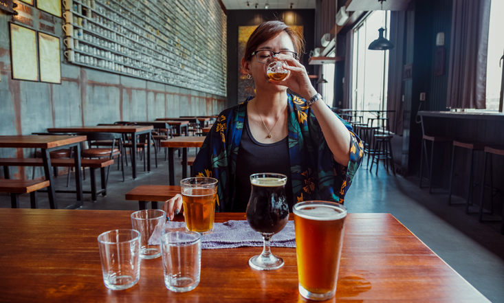 Tasting beer with different flavors