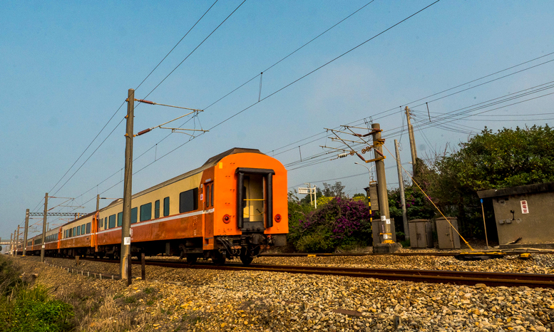 Train following the Miaoli Coast