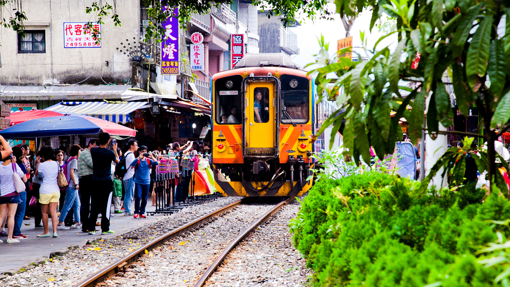 The PINGXI LINE - Through the Verdant Valley - Taiwan Everything