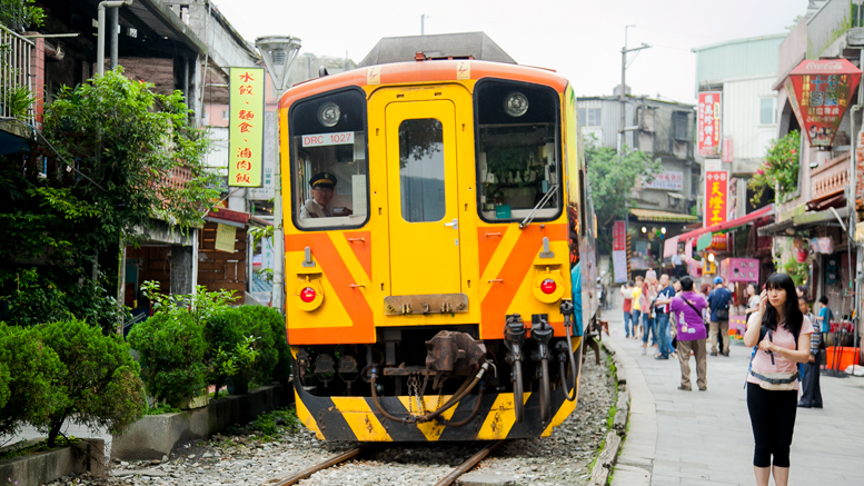 Pingxi Line train at Shifen Village