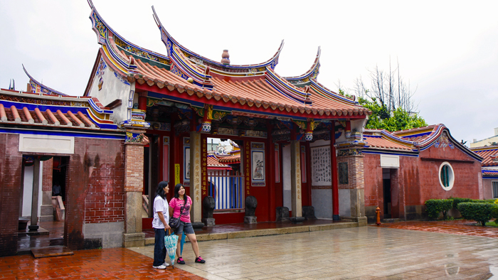 Entrance to Wenwu Temple