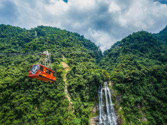 Wulai cable car and waterfall