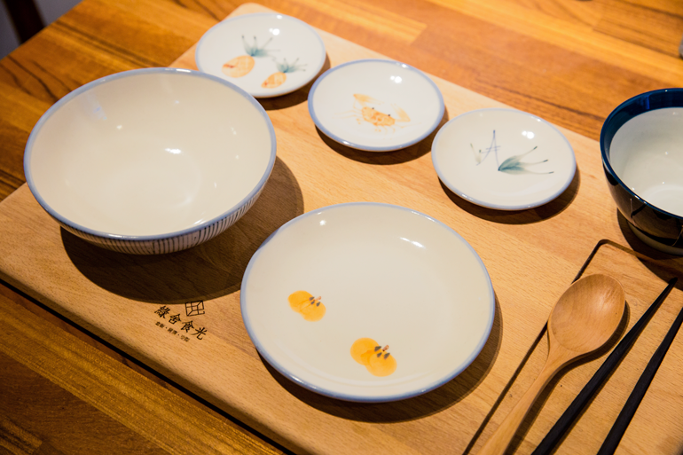 Tableware with fine details