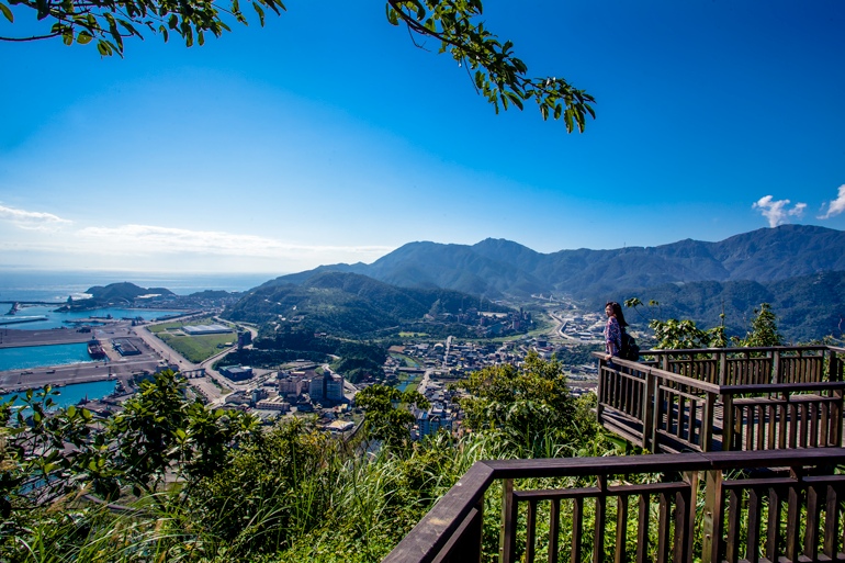 Great view from platform along Qixingling Trail