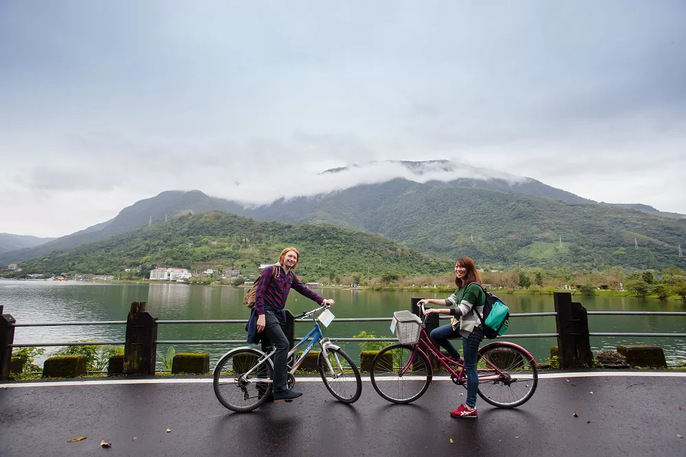 Biking in HUALIEN — Two Lakes BIKEWAY
