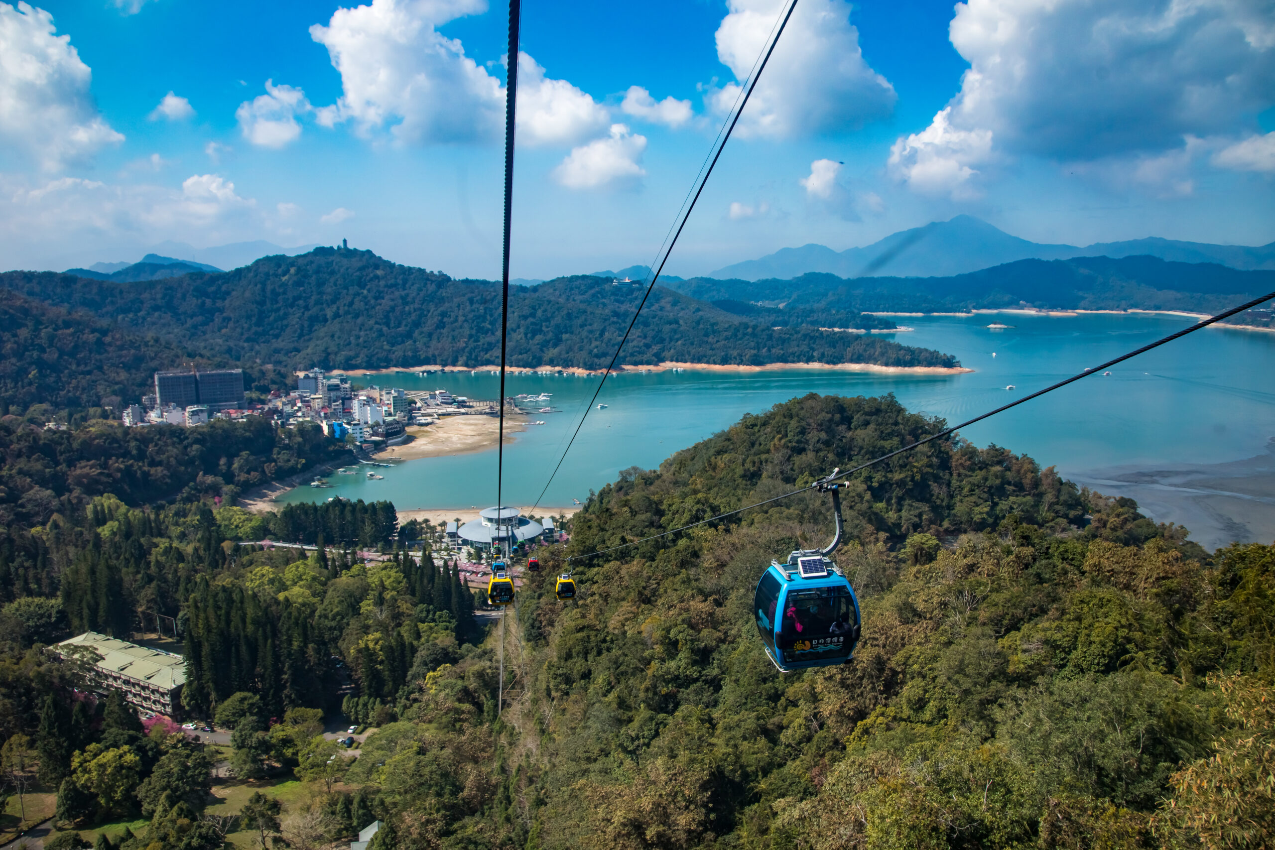 Sun Moon Lake Tours and Packages
